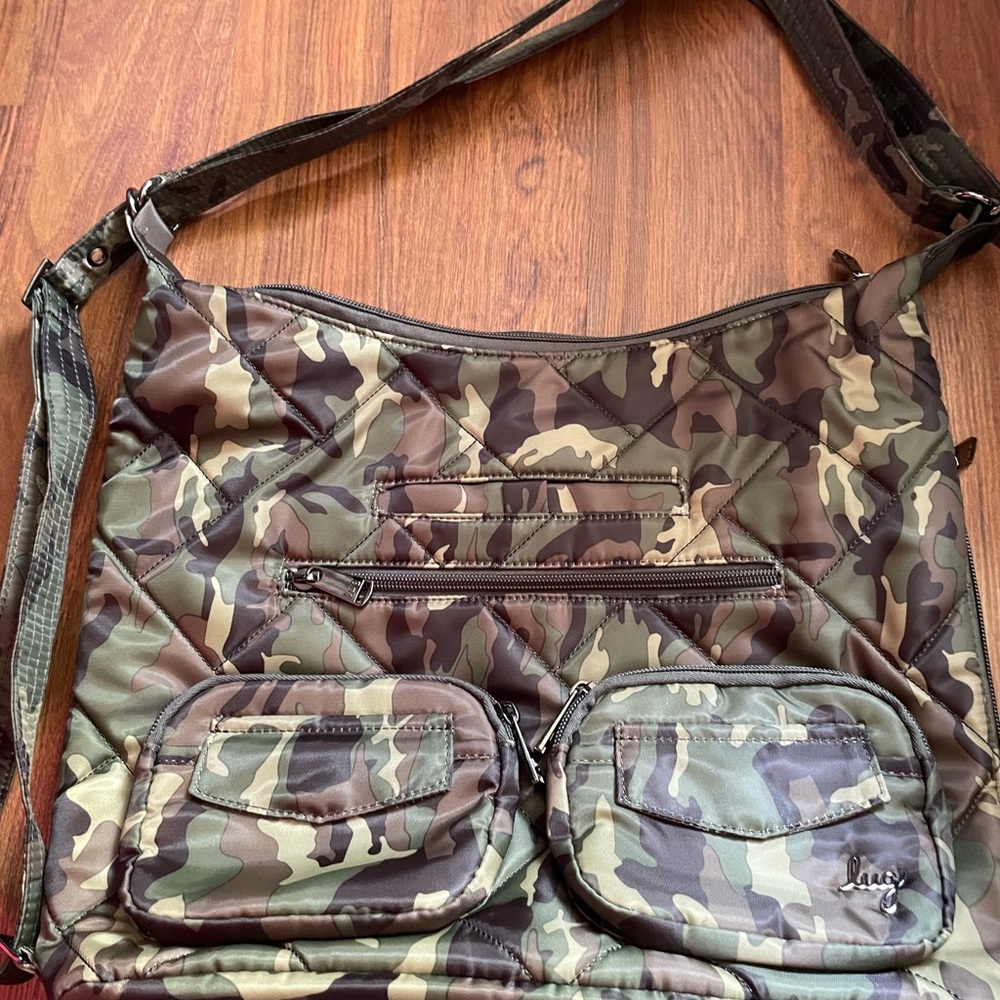 Lug Zipliner Convertible hobo to backpack in Camo Green